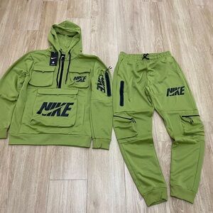 Nike hoodie and sweat sets !